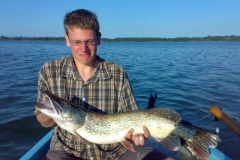 db_Jan_Stormer_mit_Hecht1